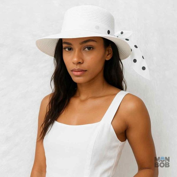 Accessoire de mode : Chapeau de paille élégant et féminin