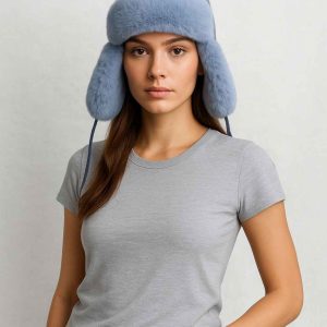 Accessoire hiver femme, chapka bleue avec fourrure