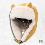 Chapka jaune à oreilles pour l'hiver