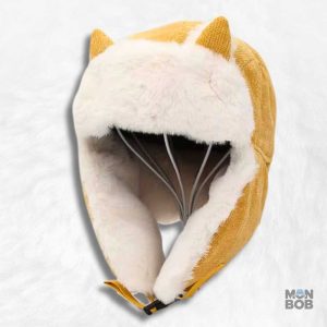 Chapka jaune à oreilles pour l'hiver