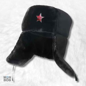 Chapeau d'hiver noir style soviétique